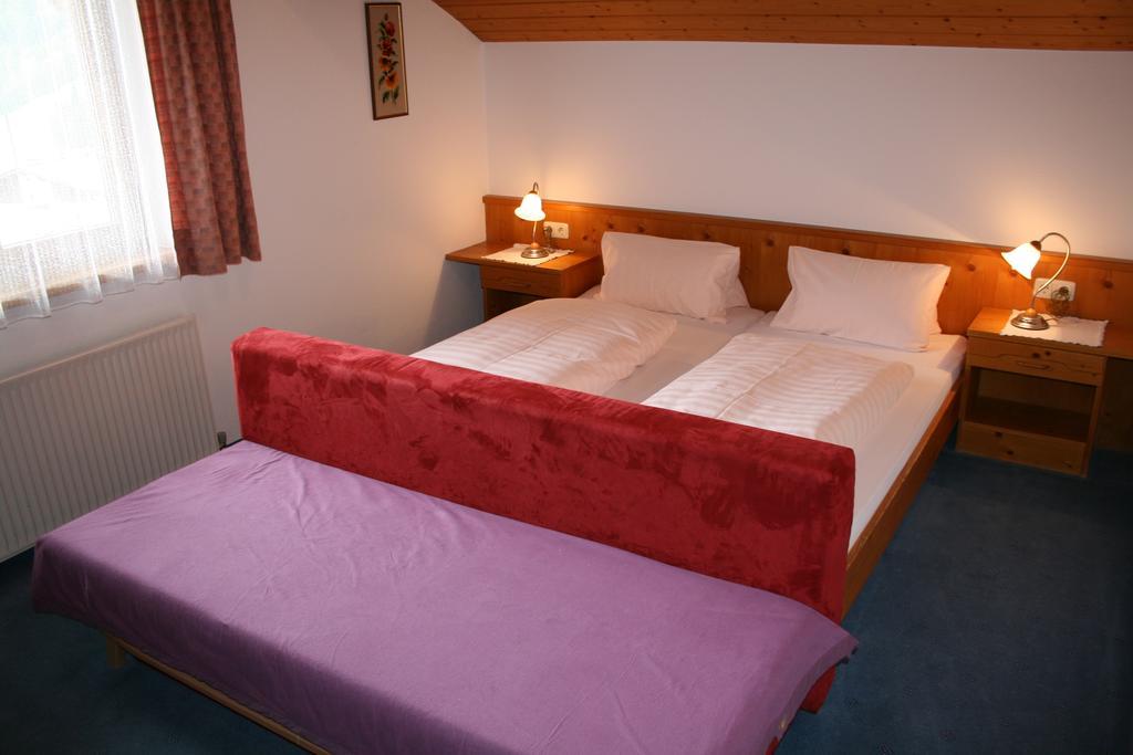 Haus Oberland Bed and Breakfast Sankt Anton am Arlberg Buitenkant foto