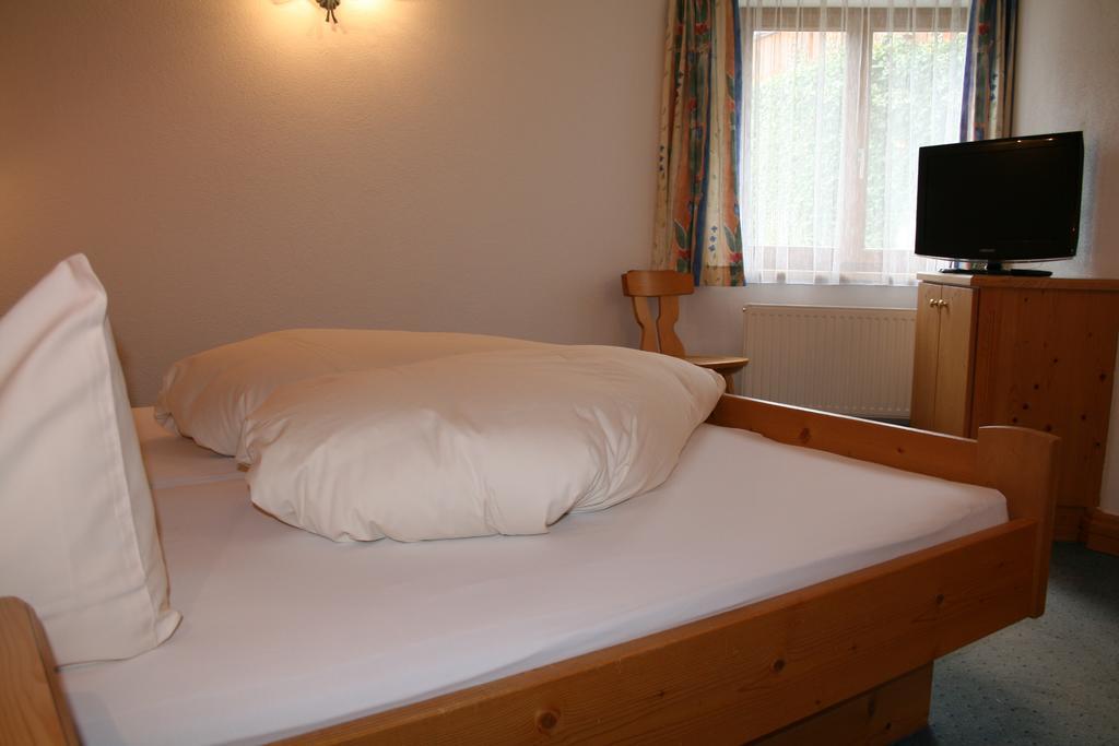 Haus Oberland Bed and Breakfast Sankt Anton am Arlberg Buitenkant foto
