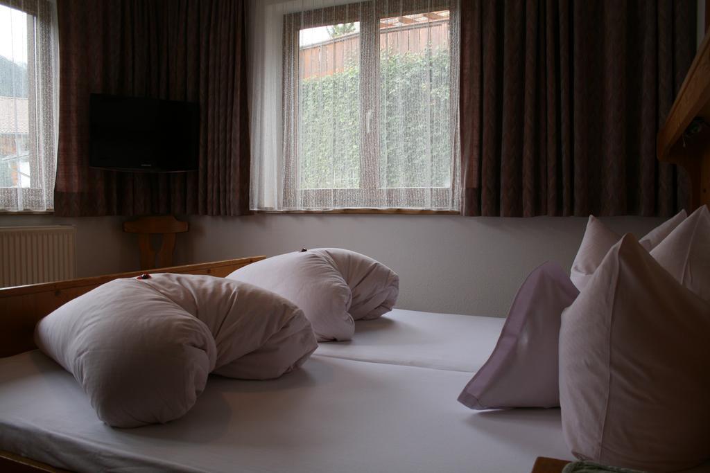 Haus Oberland Bed and Breakfast Sankt Anton am Arlberg Buitenkant foto